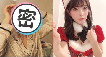 影/上原亞衣「起床模樣」曝光!首次公開「眼鏡+素顏」配寬垮睡衣…網全看傻!