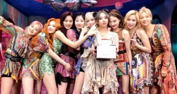 TWICE陷抄襲風波!MV「出現99%相似藝術品」 JYP認了:已跟原作者聯絡