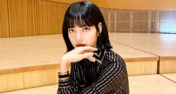 內衣直接外穿!Lisa、泫雅「照片撞衫」:感覺完全不一樣