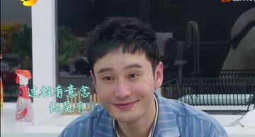 黃曉明爬2000階梯大噴汗 「脫妝」惹網笑翻:好像喝醉的大叔
