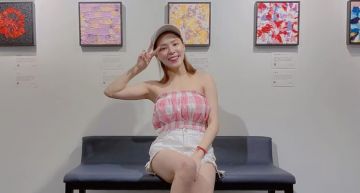 被爆懷孕10週首度曝近況!熊熊「抱娃娃遮肚」隔天健身房曬肚皮 網:懷多久了?