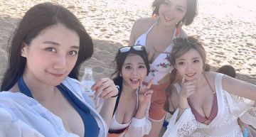 沙灘感謝祭!玩樂幫超兇女主播「胸前凸一點」 網看傻:放送事故?