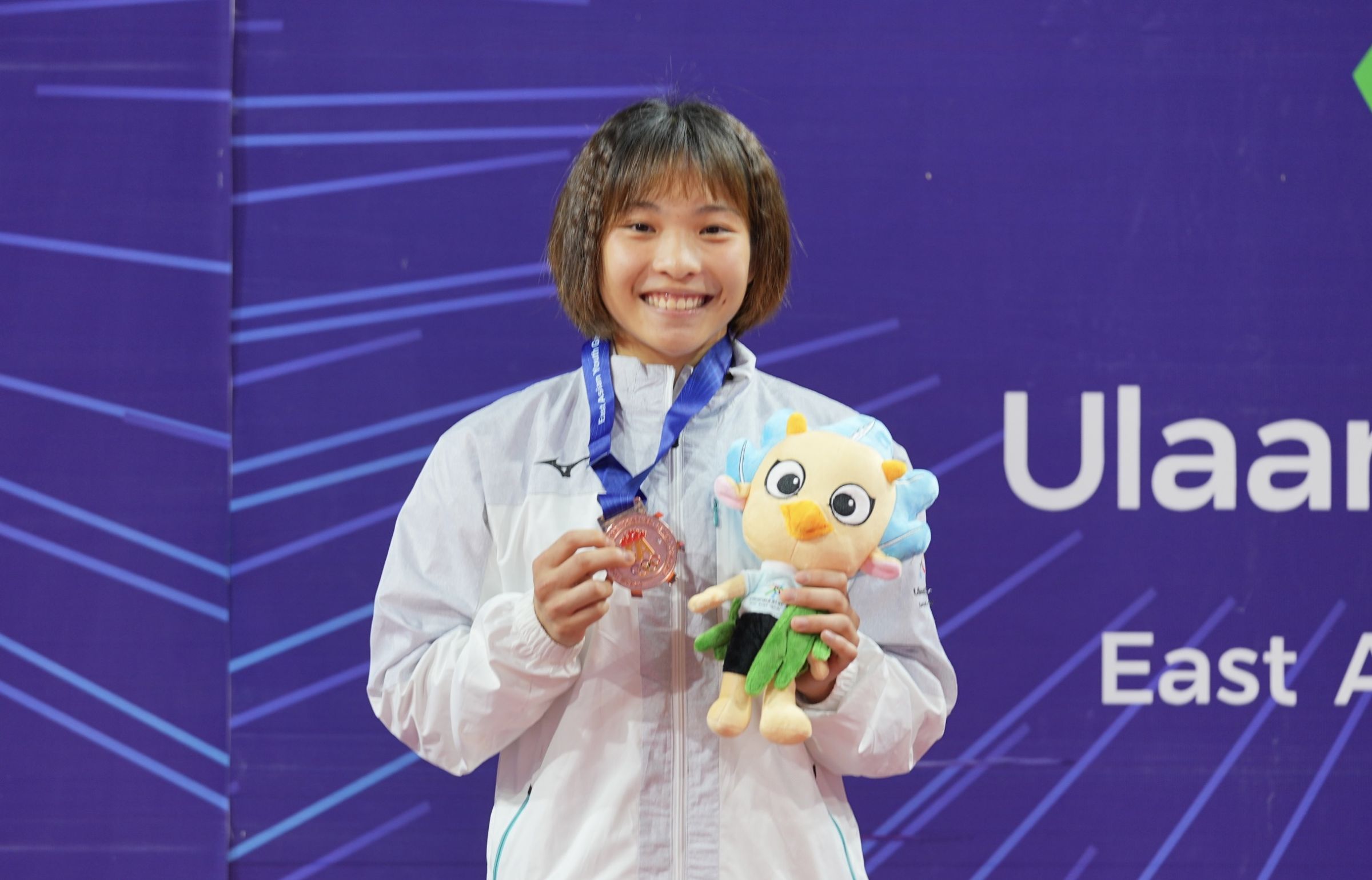 全中運/高女組角力項目曾怡瑄光榮奪金!獲勝後父親高難度「胸拋」慶祝引起全場驚呼