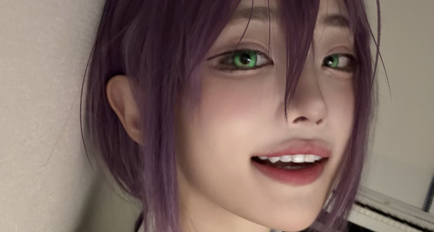 QWER 成員 Hina 化身《鏈鋸人》劇場版蕾潔！超香 CosPlay 令粉絲大讚：不愧是專業的