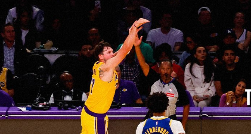 NBA／東七七抓著勇士新秀上軍訓課！三節砍 28 分 8 籃板 7 助攻助湖人 127：105 大勝勇士拿首勝