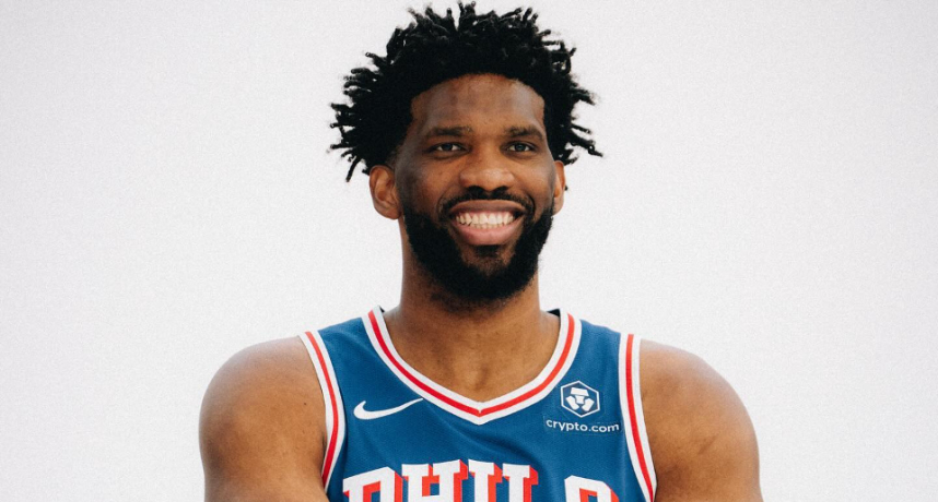 NBA／因傷缺陣的76人球星 Joel Embiid 在休息室與記者爆發衝突遭罰禁賽3場＋106萬美金