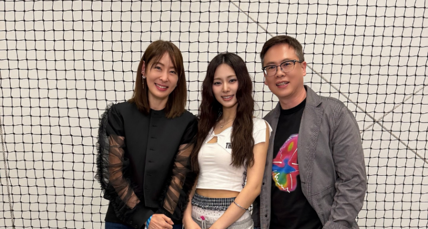 賈永婕老公曬與周子瑜合照竟大膽將老婆P掉！賈永婕吐槽喊：這樣可以嗎？膽子很大啊！