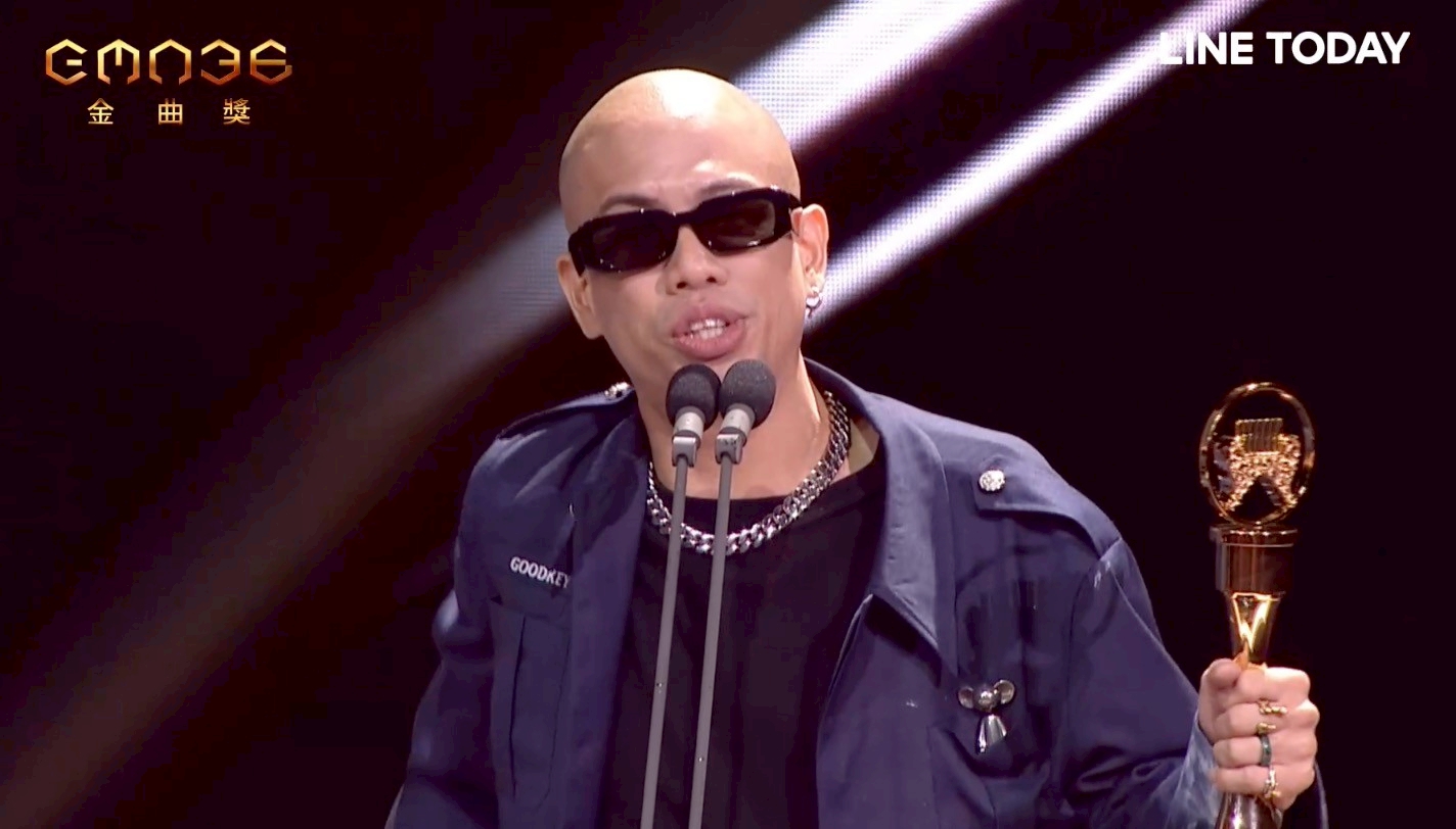 金曲36/金曲歌王是他!呂士軒幽默喊話:「這是我最接近周杰倫的一次!」讓全場爆笑