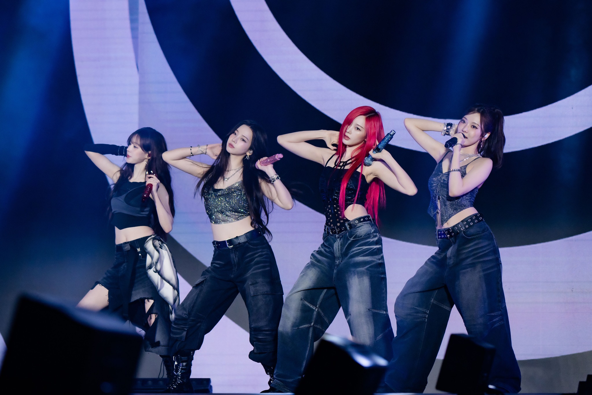K-FLOW 拼盤演唱會 aespa、itzy、tripleS 三大超人氣女團集合!主持人利特驚嘆:「男粉多到像回到了軍隊!」