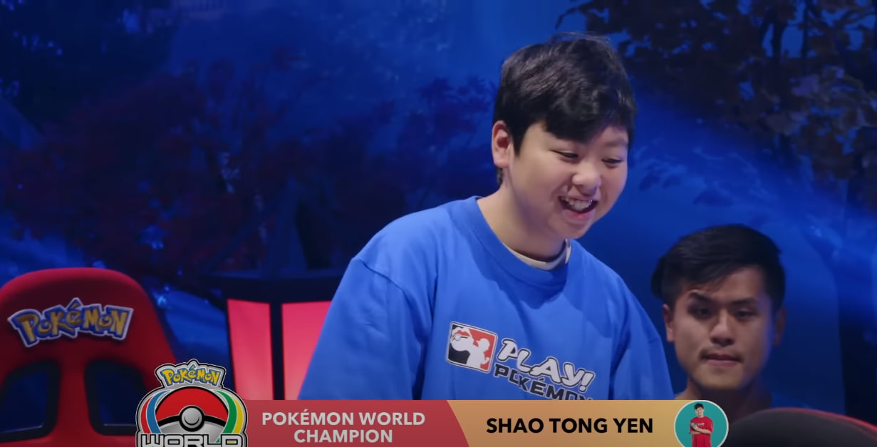 台灣11歲小將「顏紹同」擊敗巴西選手!直落二勇奪世界《寶可夢卡牌》兒童組冠軍
