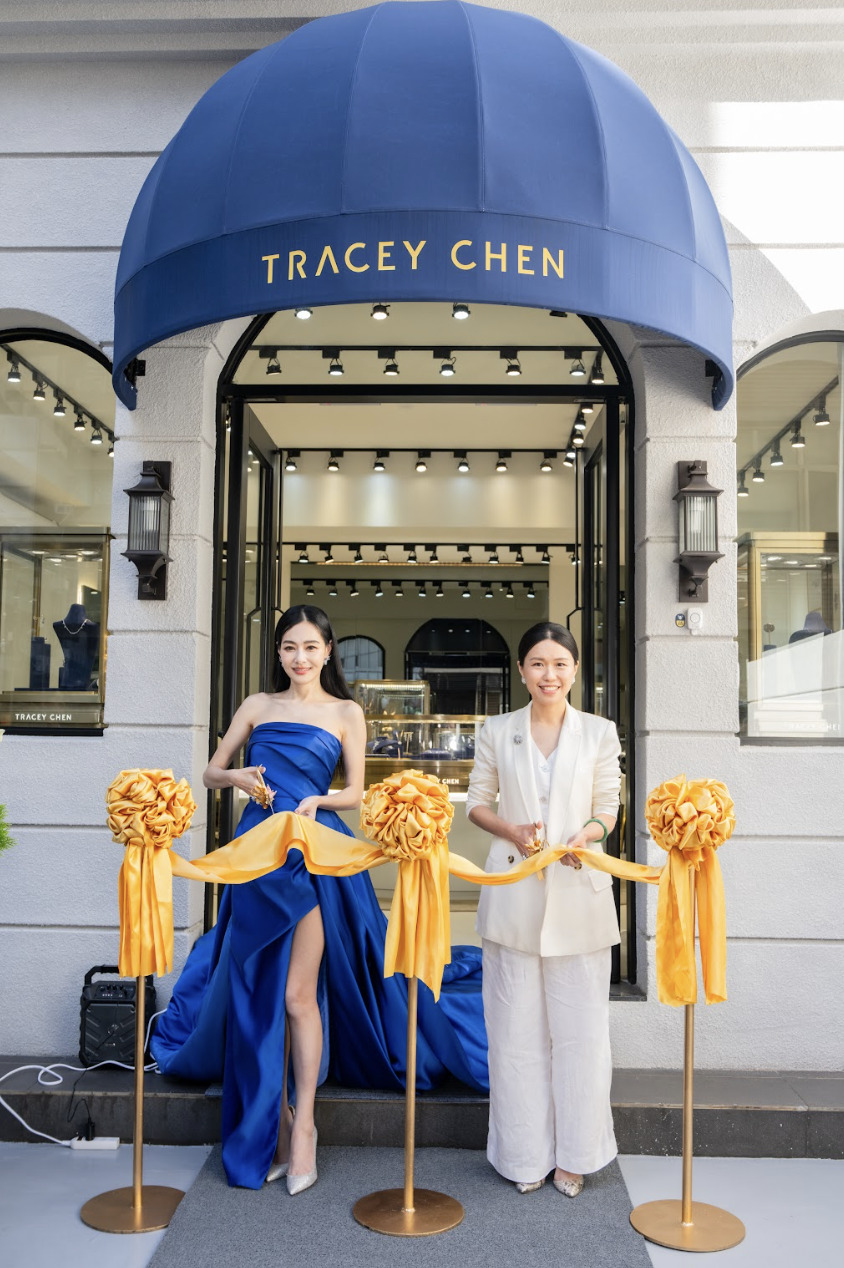王思佳配戴「冰河上的蝴蝶」挺TRACEY CHEN 笑稱:媽媽的珠寶就是我的