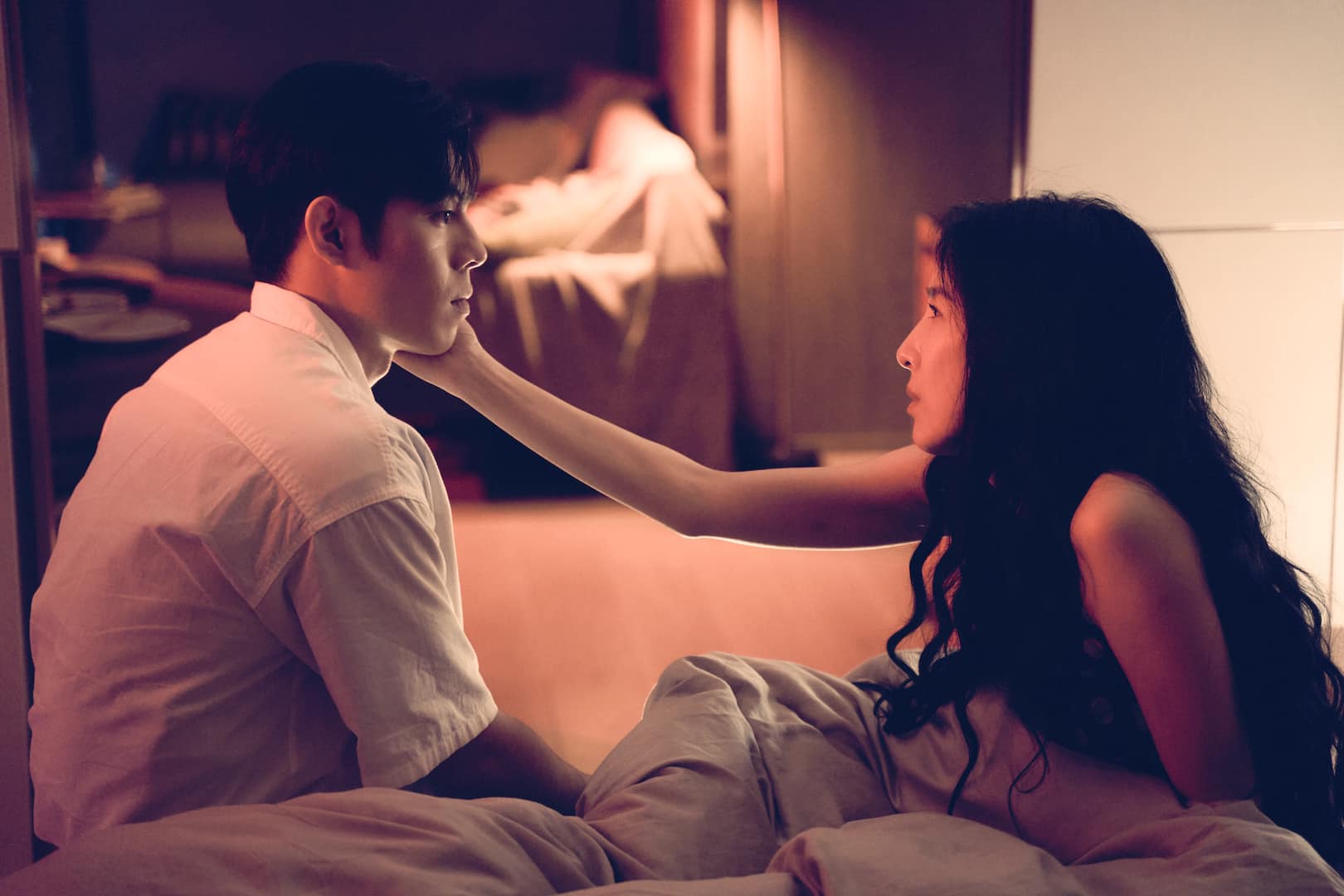 《影后》周凡1701房開賣!一晚要價1.8萬 小編:價格不含183.7純情小男友