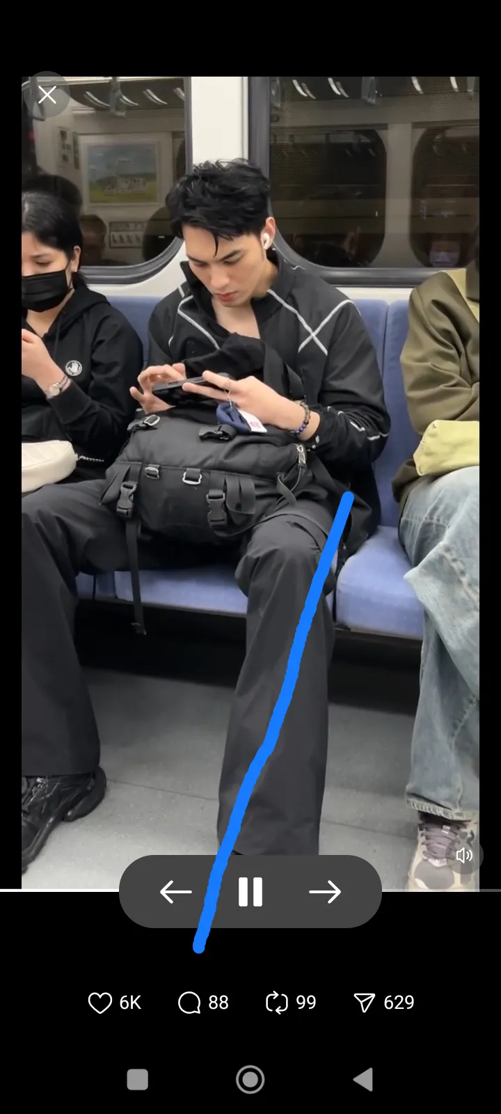 黃偉晉遭公審「搭車腳太開」!本尊親自還原現場 9分鐘影片打臉酸民
