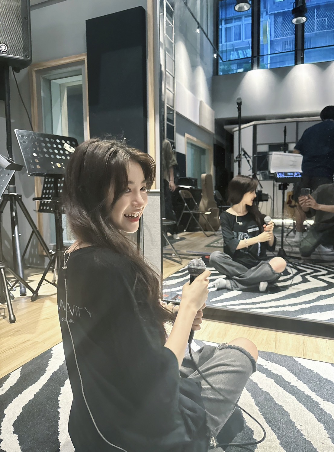 韓菲挾「最美創作新聲」封號闖音綜 奔赴萬人現場練唱功台風收穫滿載