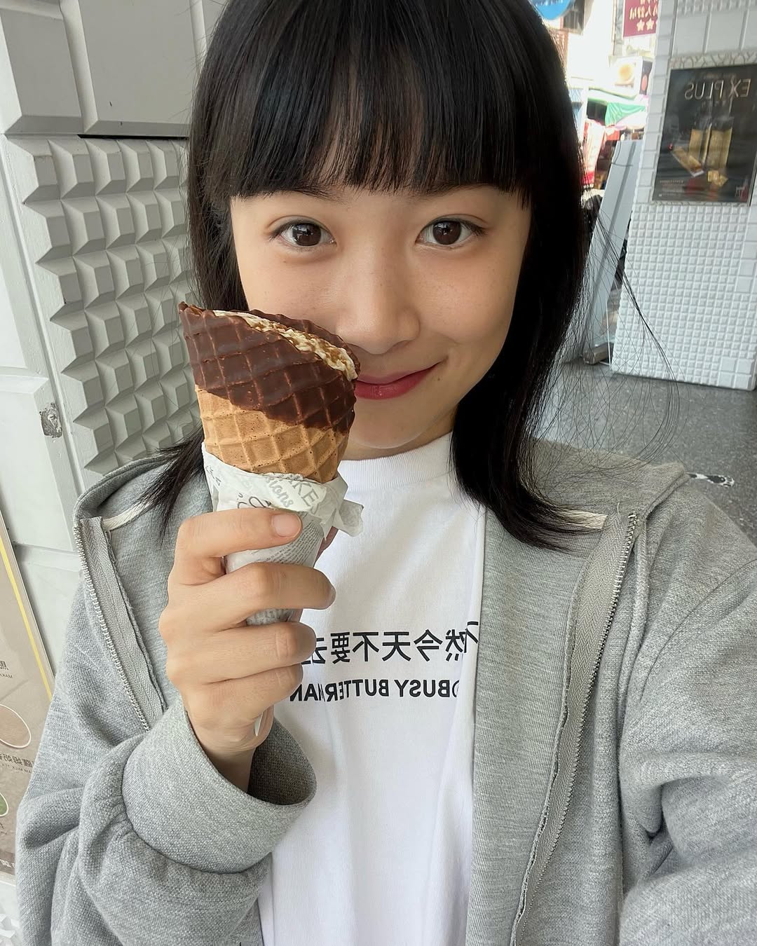 性騷話題延燒！NanaQ爆曾遭大咖「強聞下體」幫買水卻多了保險套：一點都不好笑