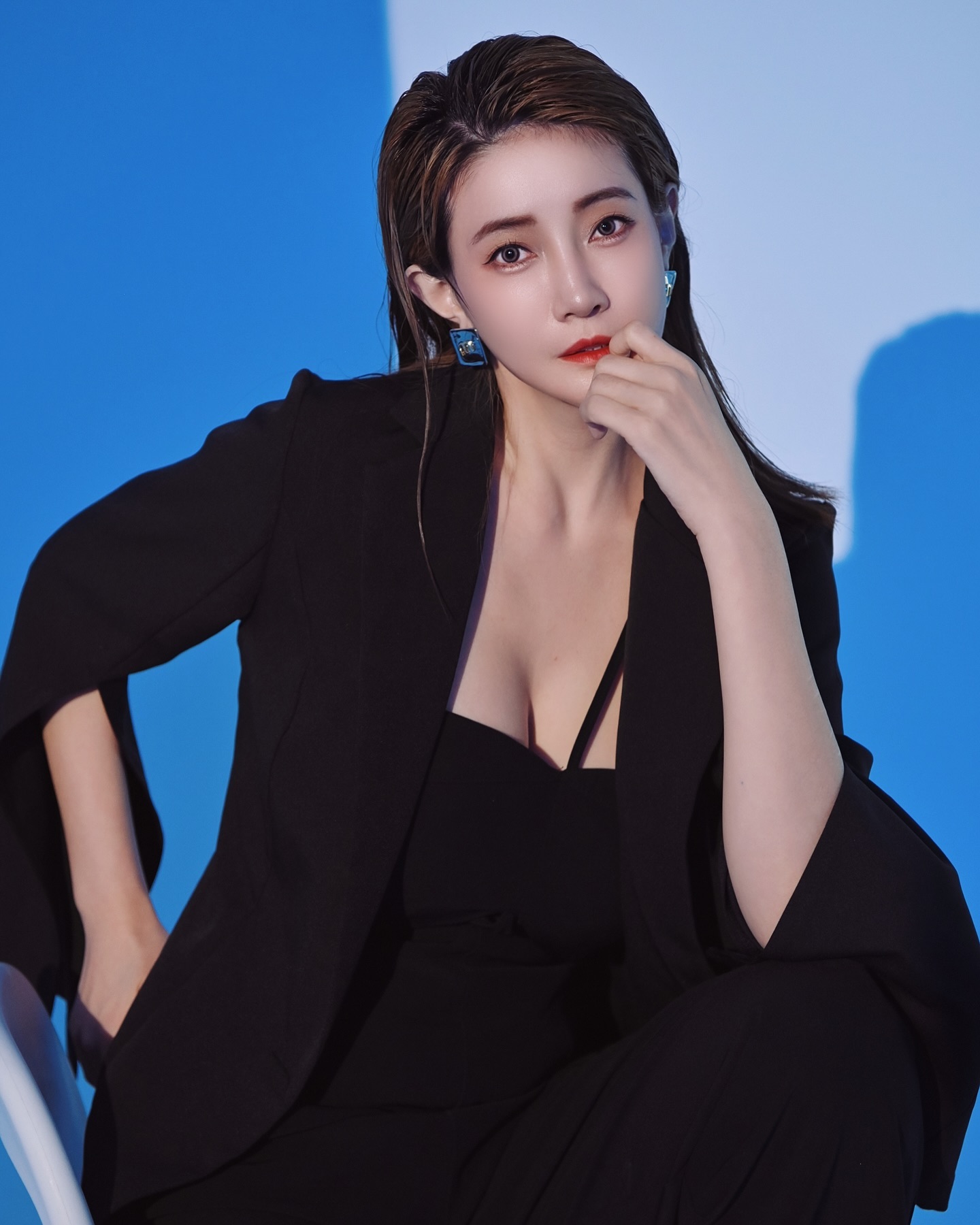 Joeman靈能節目爆紅!靈學女神YT大尺度遊走18禁邊緣 遭起底曾是SWAG直播主