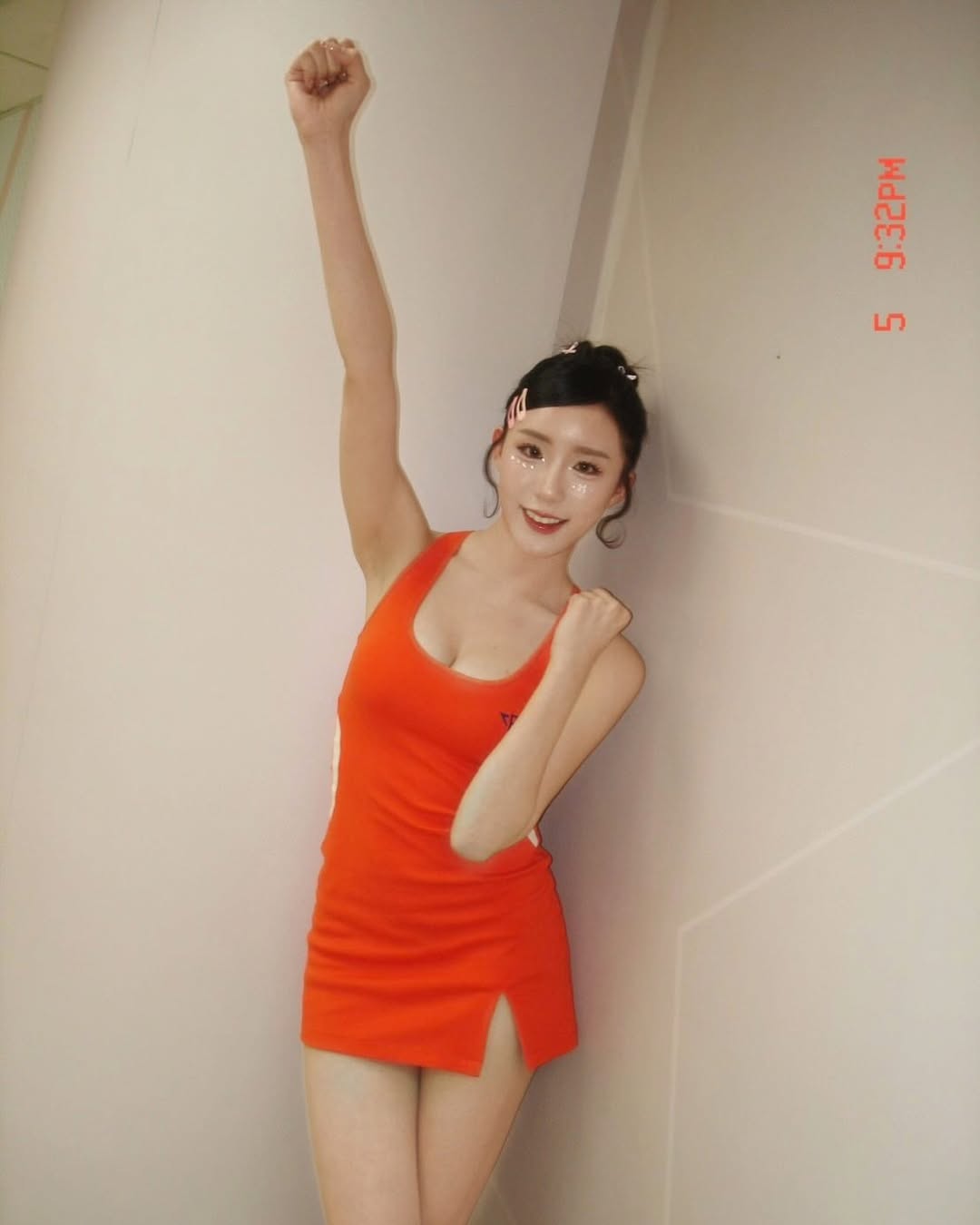 啦啦隊女神疑當前任小三!突鎖IG標記正宮道歉:不該答應他來我家