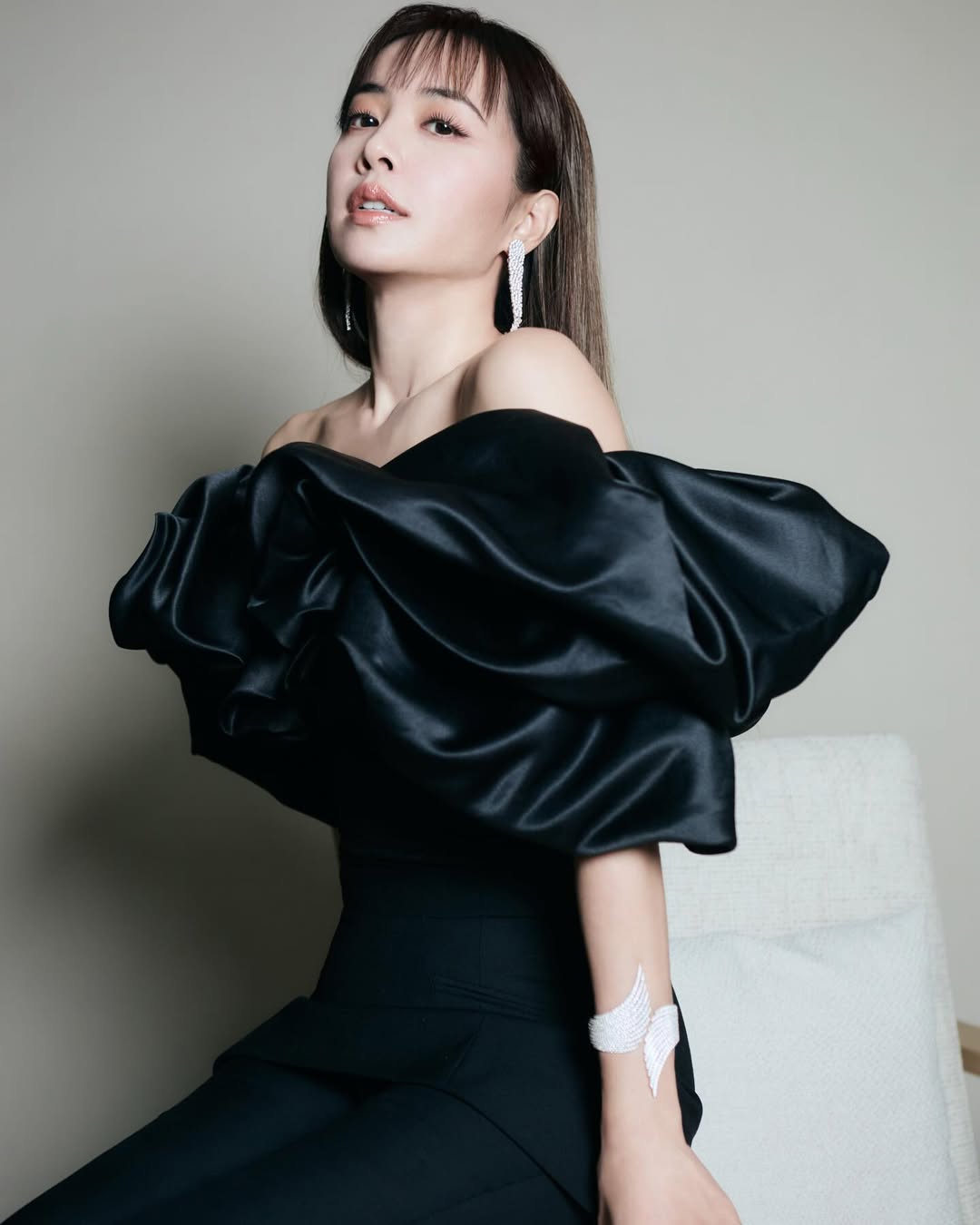 千呼萬喚終於來了!蔡依林睽違六年推出新專輯《Pleasure》頭頂赤蛇挖掘「慾望」的面貌