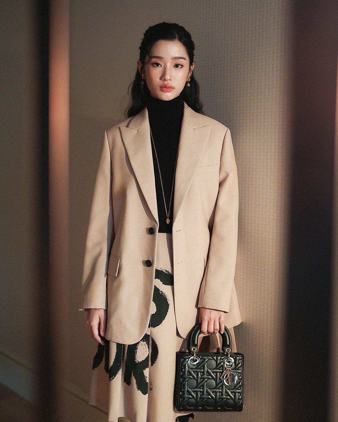 DIOR 2024 秋冬女裝首飾配件系列 為造型添上迷人的畫龍點睛之妙