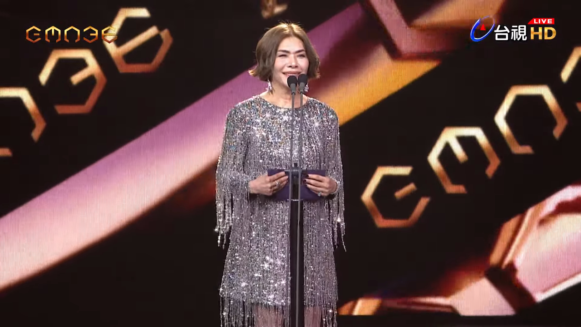 張清芳金曲獎催促「走快一點」遭轟!歌王呂士軒高EQ緩頰:她是嘻哈圈的明牌