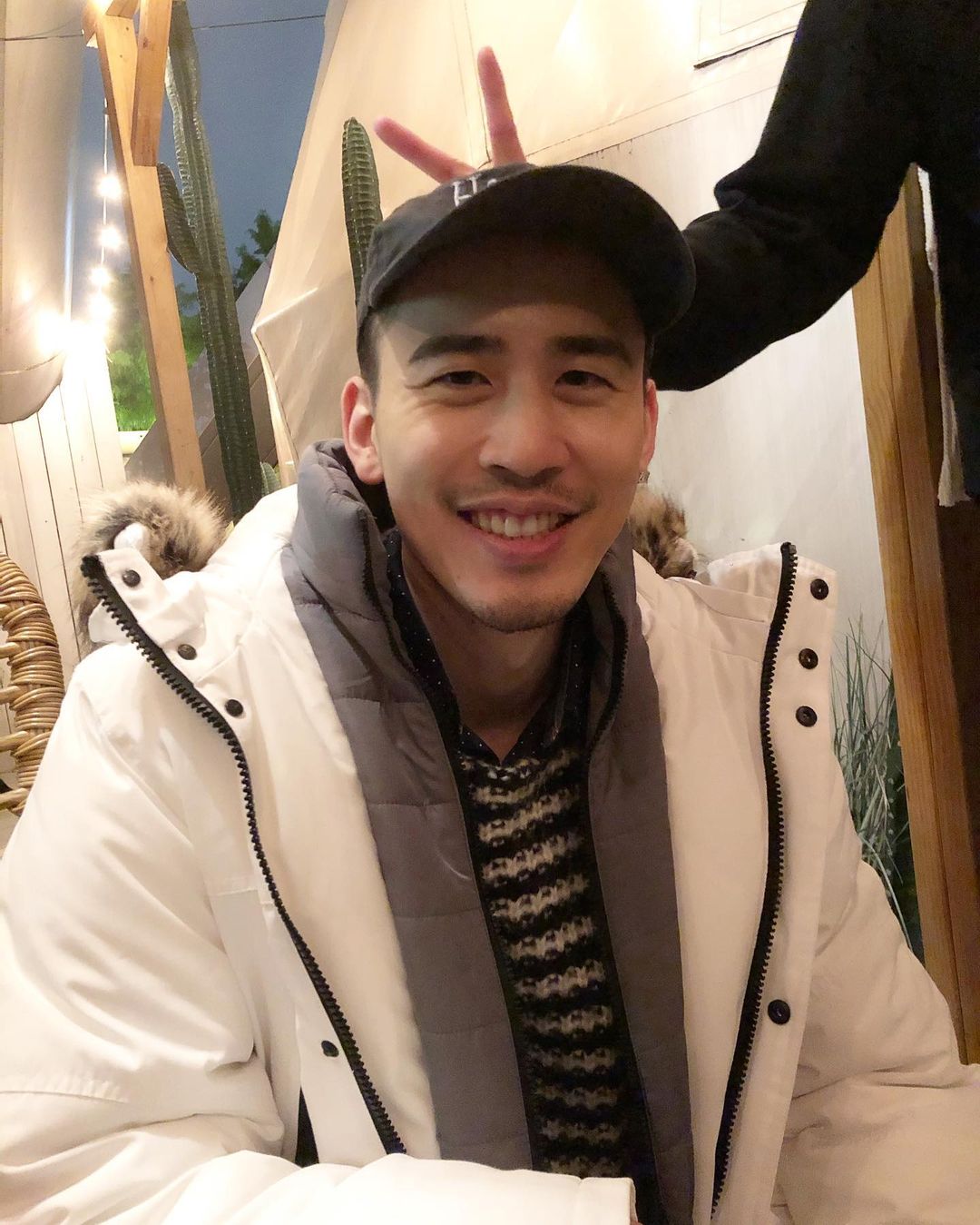 麻吉弟弟被爆「已完婚5年」!摟緊老婆甜喊:我們不需要奢華婚禮