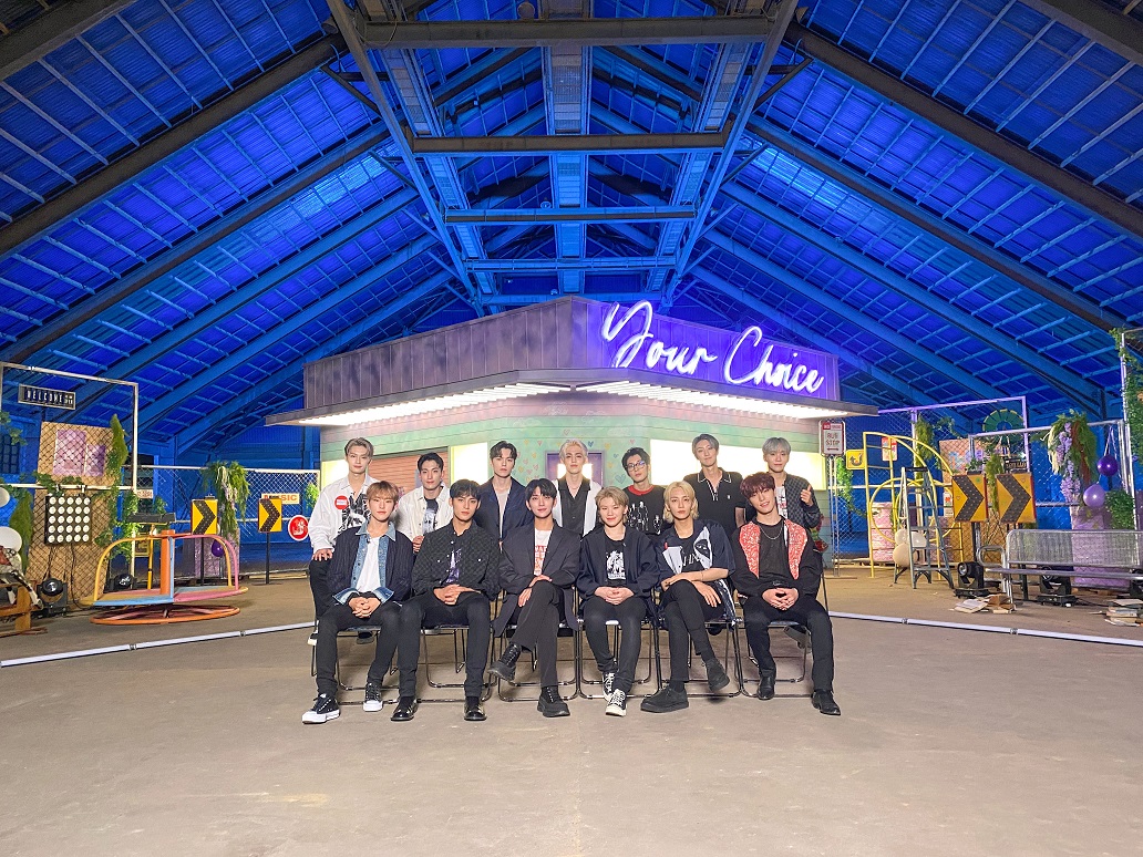 全員隔離中仍得1位!Seventeen為「假裝在表演現場」出盡法寶