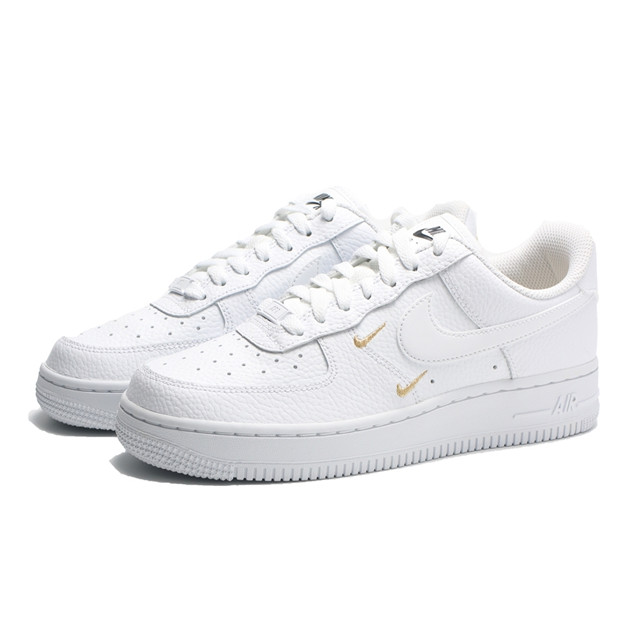 nike air force one indossate