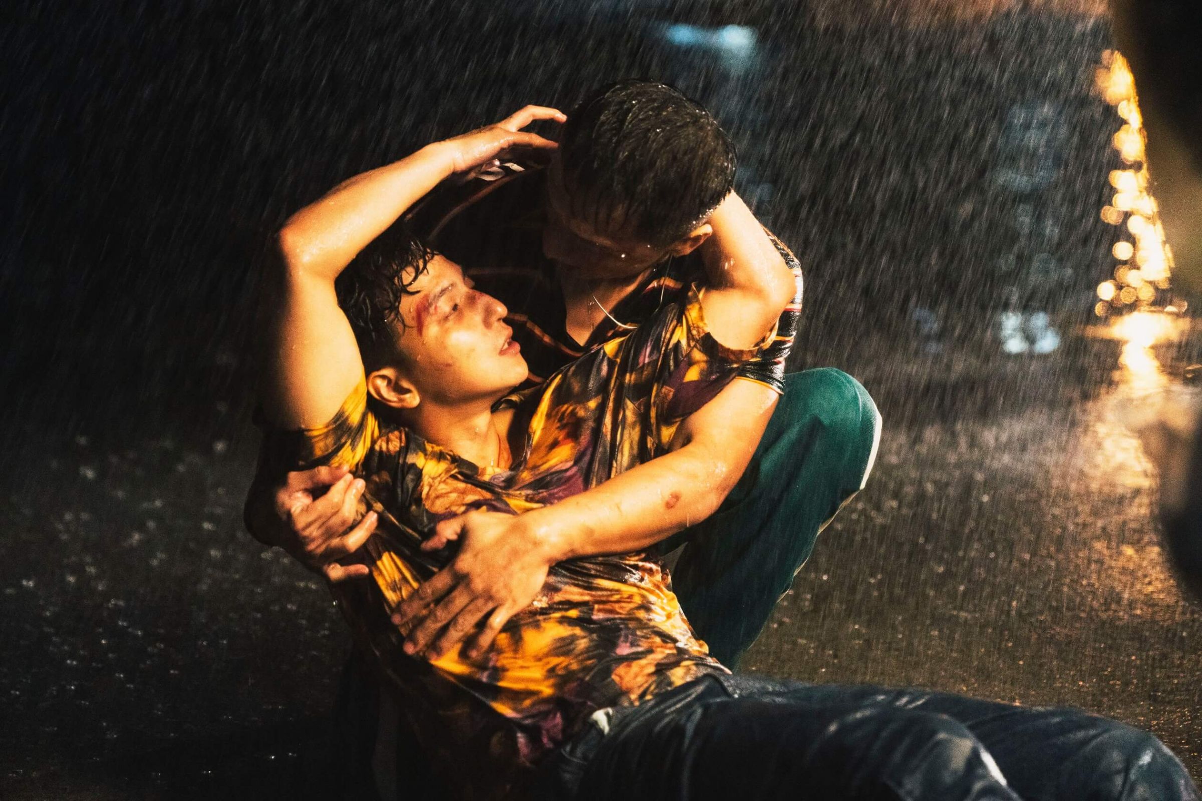 楊奇煜睽違6年推新作　MV邀鄭人碩跨刀獻吻上演BL情節！