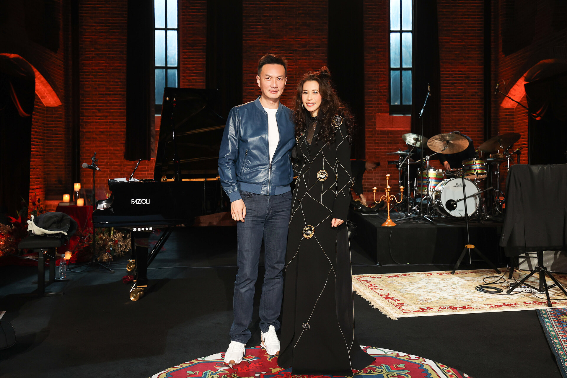 莫文蔚〈愛無所畏〉唯美開唱　慶功宴合體周興哲：好久才見到面非常開心！