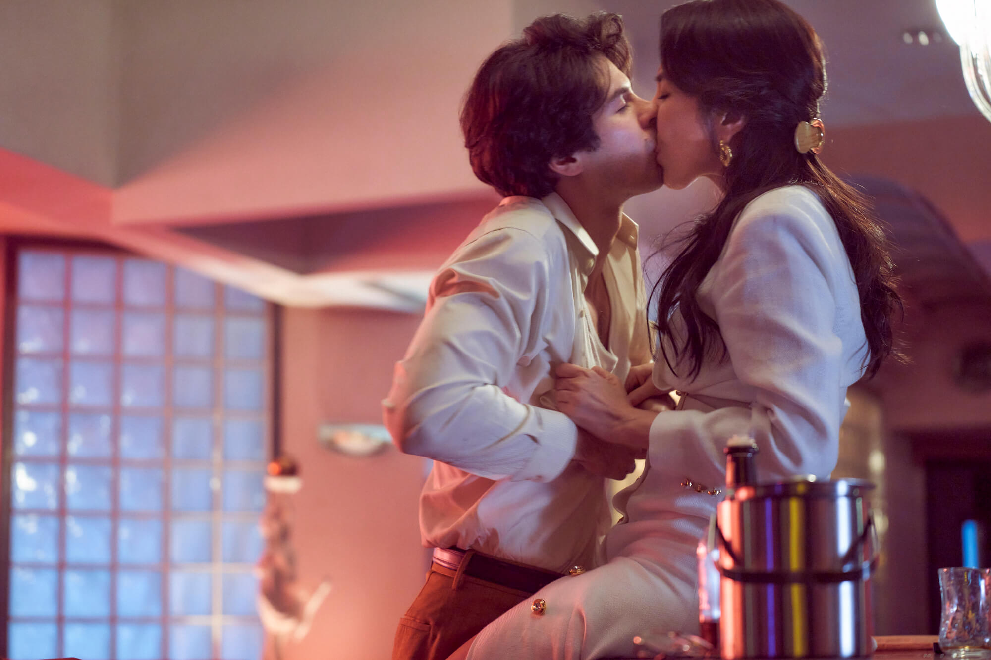 11月26日上線！《華燈初上》斥資千萬打造　林心如：每個人都演得很過癮！