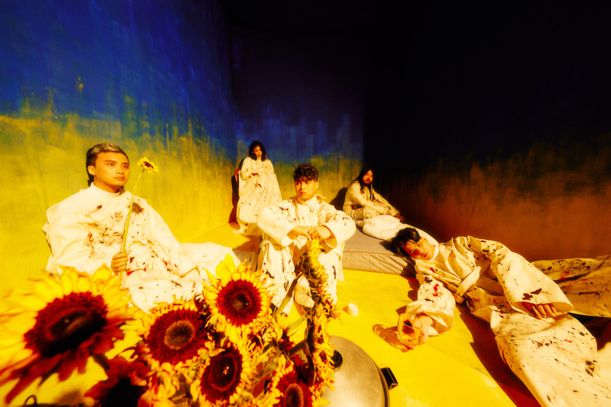 老王樂隊釋出新式失戀情歌！全新EP《黃色的房子映照清晨的天空