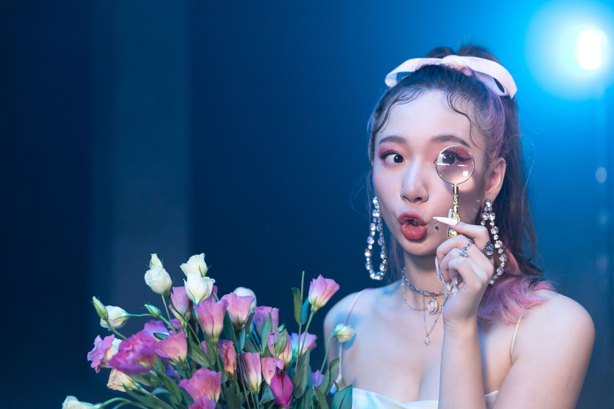 Julia首次擔任專輯總製作　首波主打力邀坤達客串：真的很好玩！