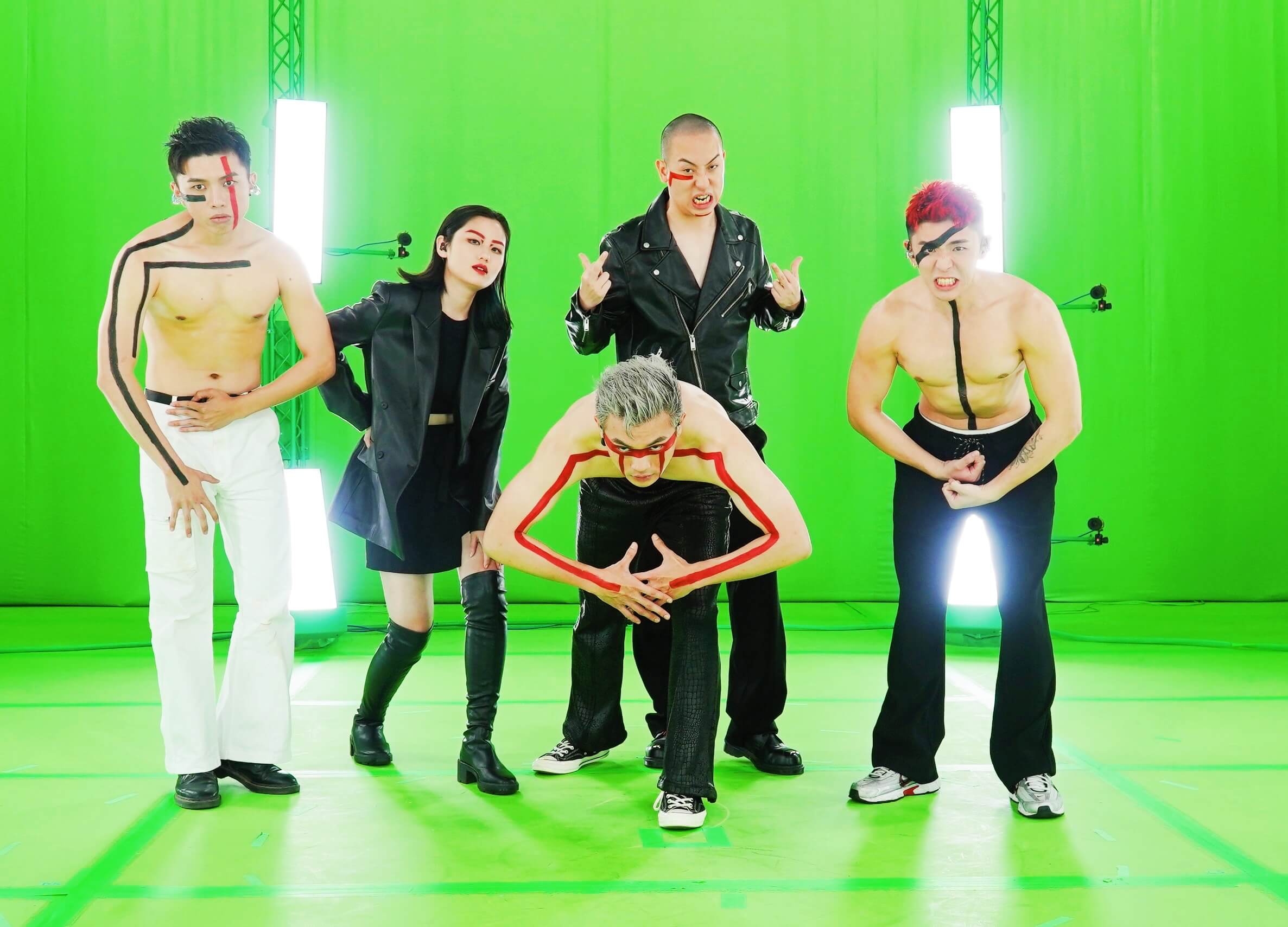 展開音樂的元宇宙！美秀集團為360度舞台大練肌肉：苦練十年就為了這一脫