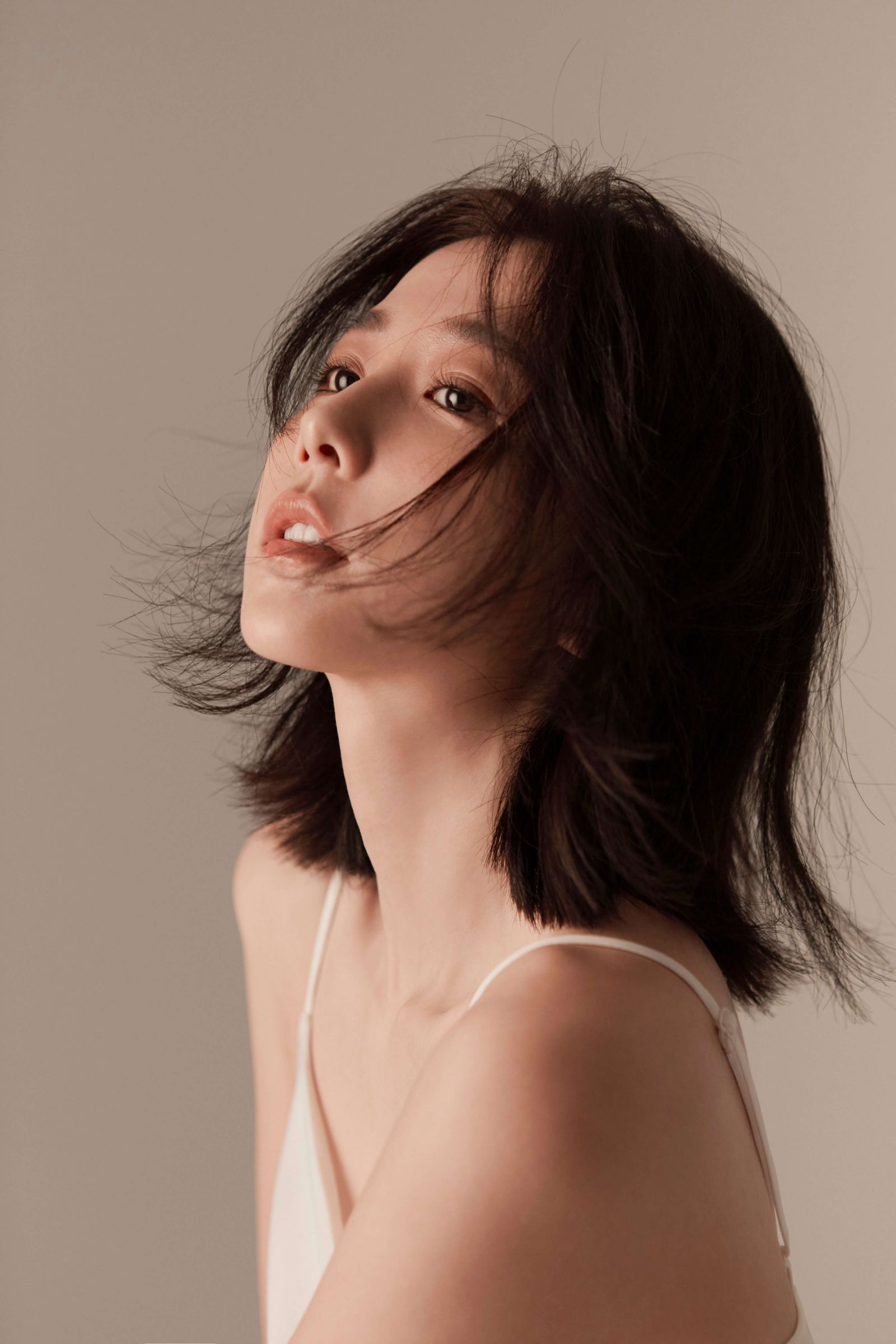 邵雨薇「斜槓當作家」赤裸曝內心世界　花兩年才完成新書：當時覺得寫好爛！