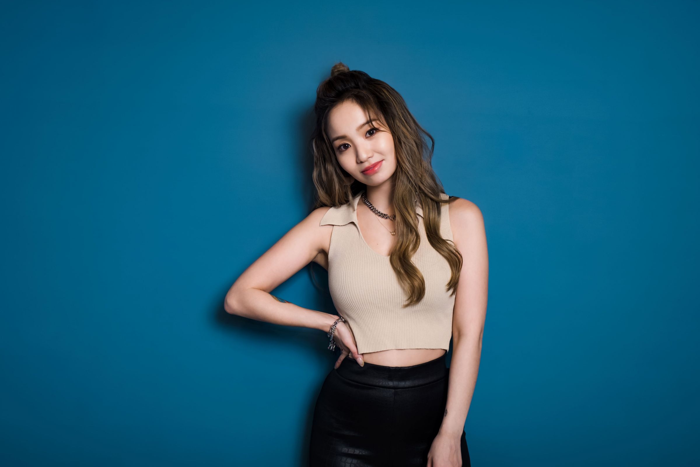 陳芳語合作「茄子蛋阿斌」發單曲　靈感爆發新專輯《wfh》下個月誕生！