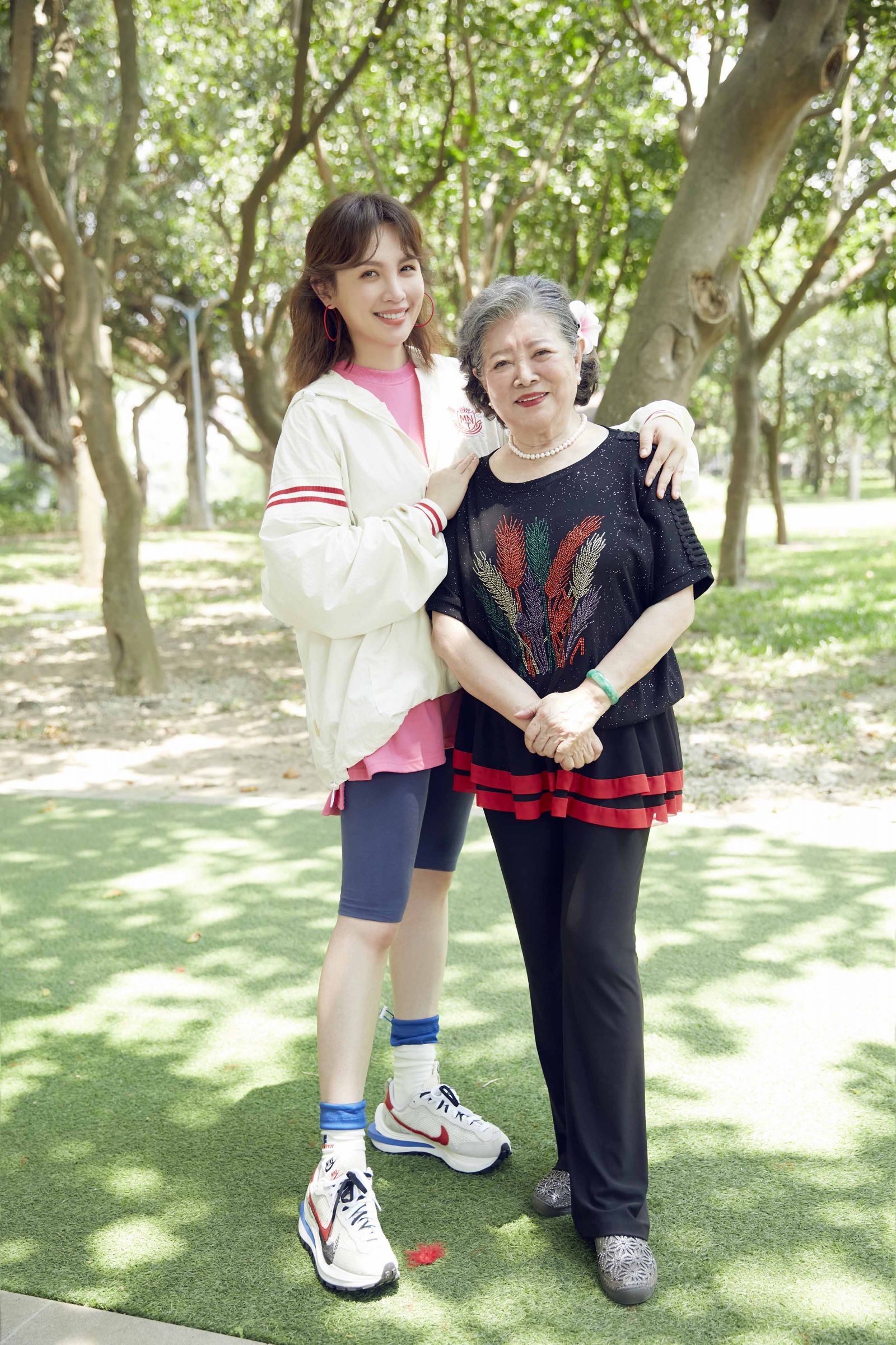 魏如萱合作陳淑芳　下海親演MV：覺得有點緊張！