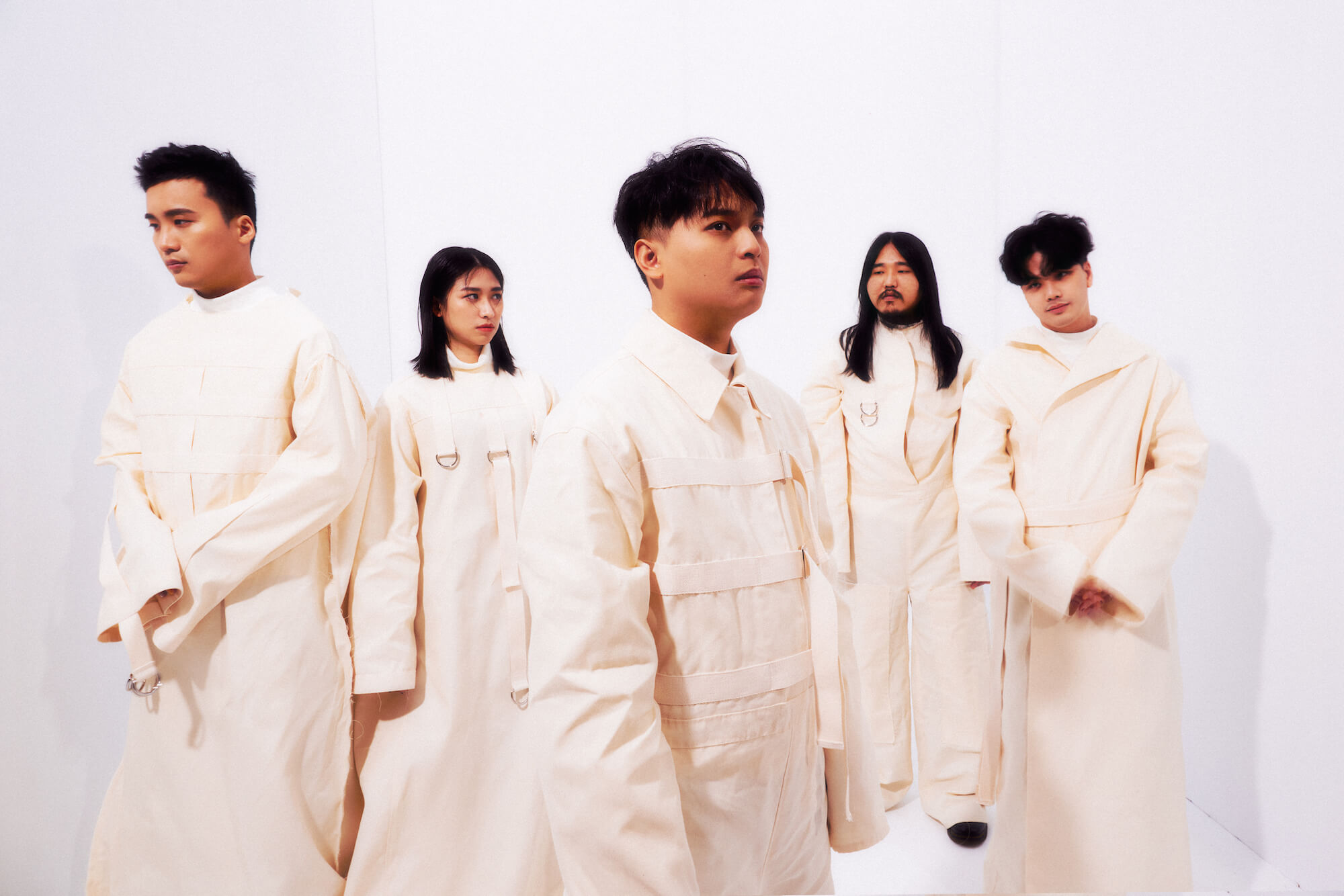 老王樂隊釋出新式失戀情歌！全新EP《黃色的房子映照清晨的天空