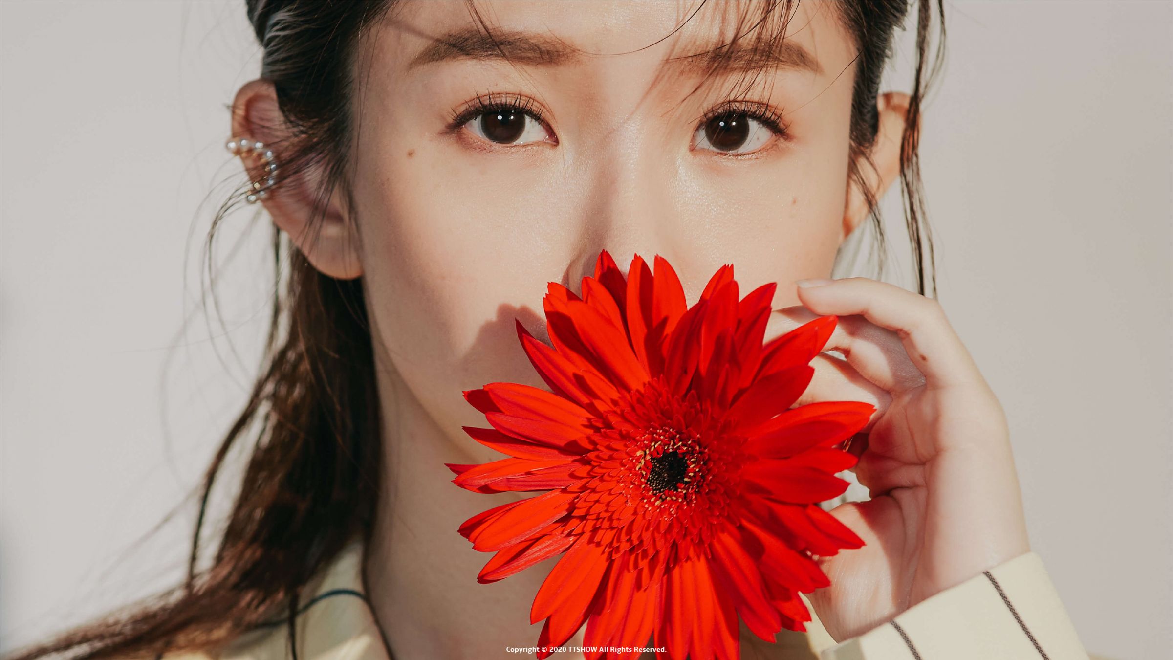 封面人物／沒有人要對你的幸福負責！郭書瑤：「在感情裡這麼痛，是因為找不到自己了」