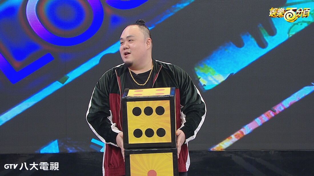 大淵「大方自嘲肥男」　扮哥吉拉慘變招財貓！