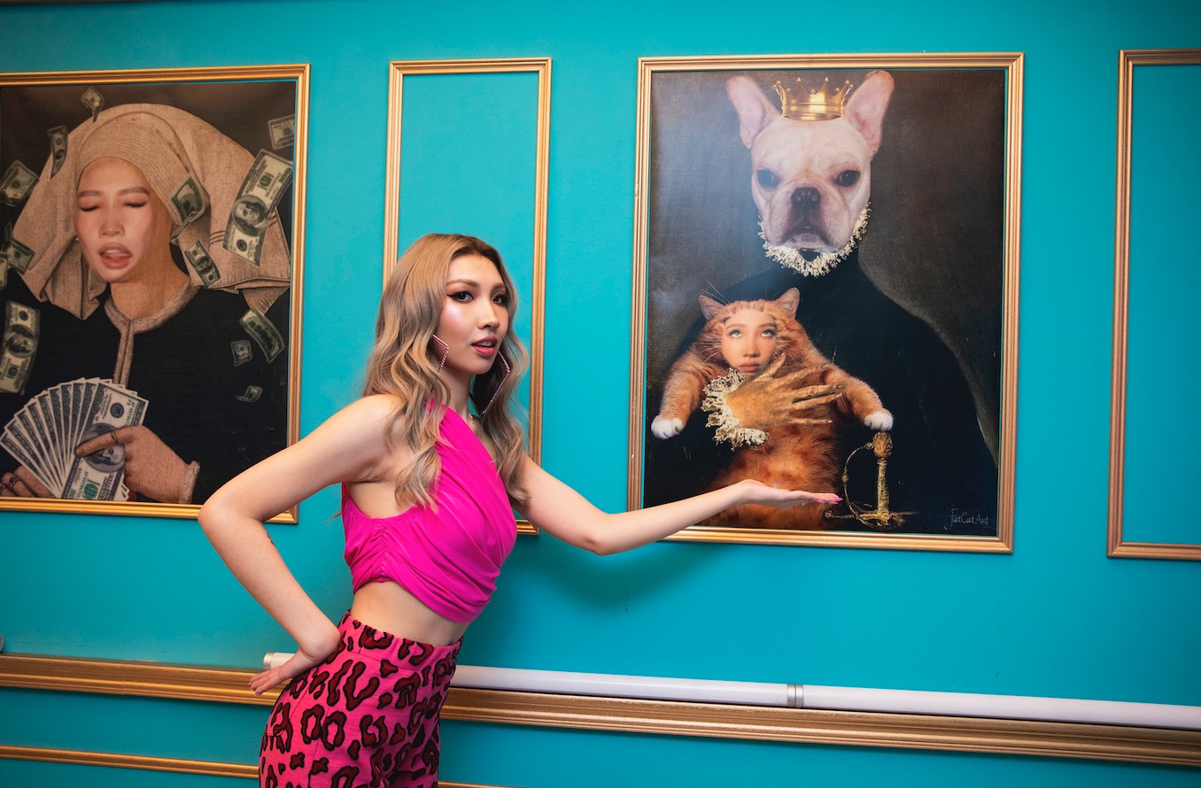 Karencici「透膚薄紗禮服」破尺度　嬌喊：我要結婚了！　