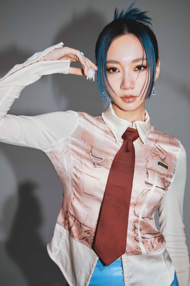 隔離期間意外催生新專輯！Julia吳卓源笑說暫時與世隔絕是「