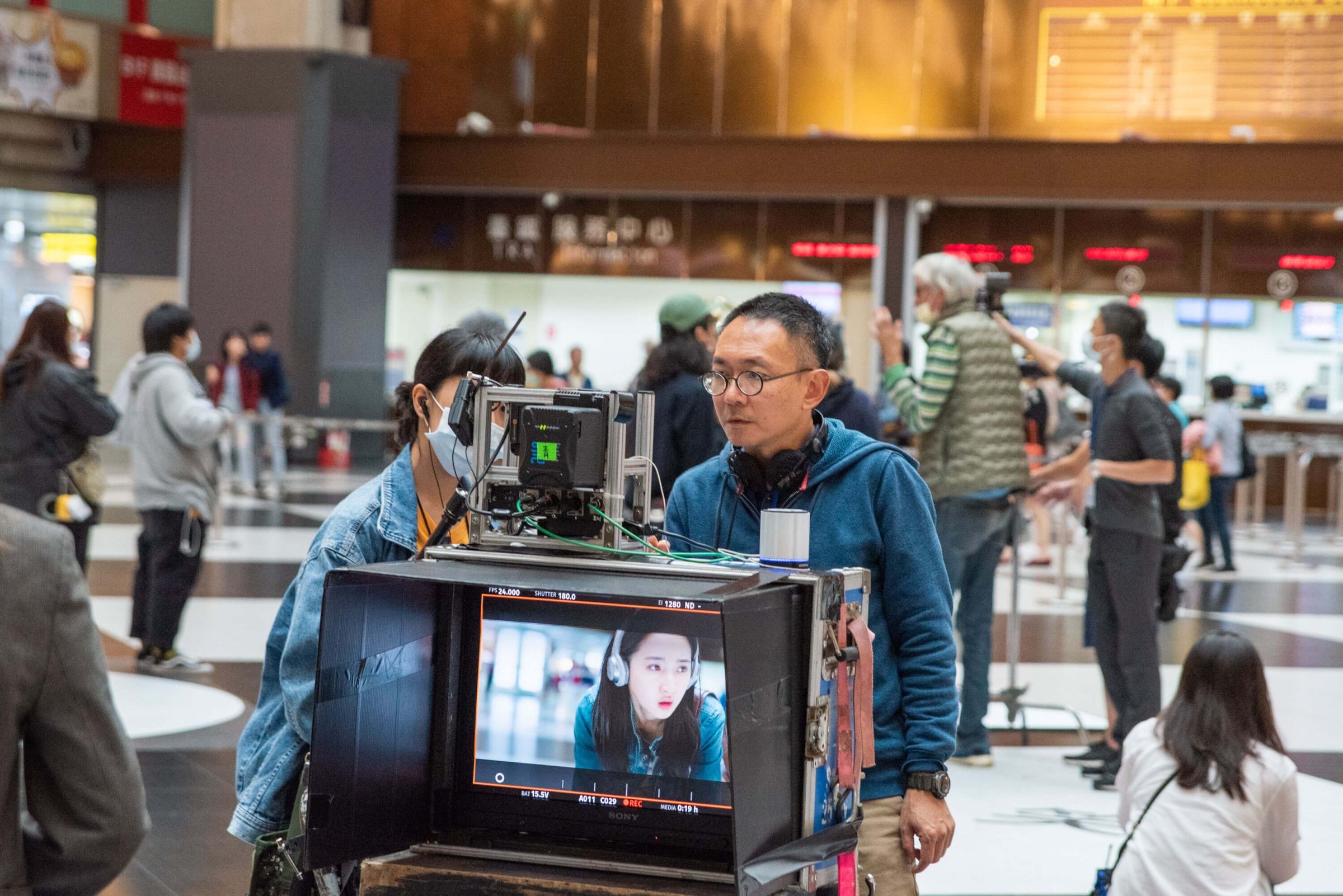 《青春弒戀》林哲熹、李沐「首次在北車拍戲」：真的美到像童話！