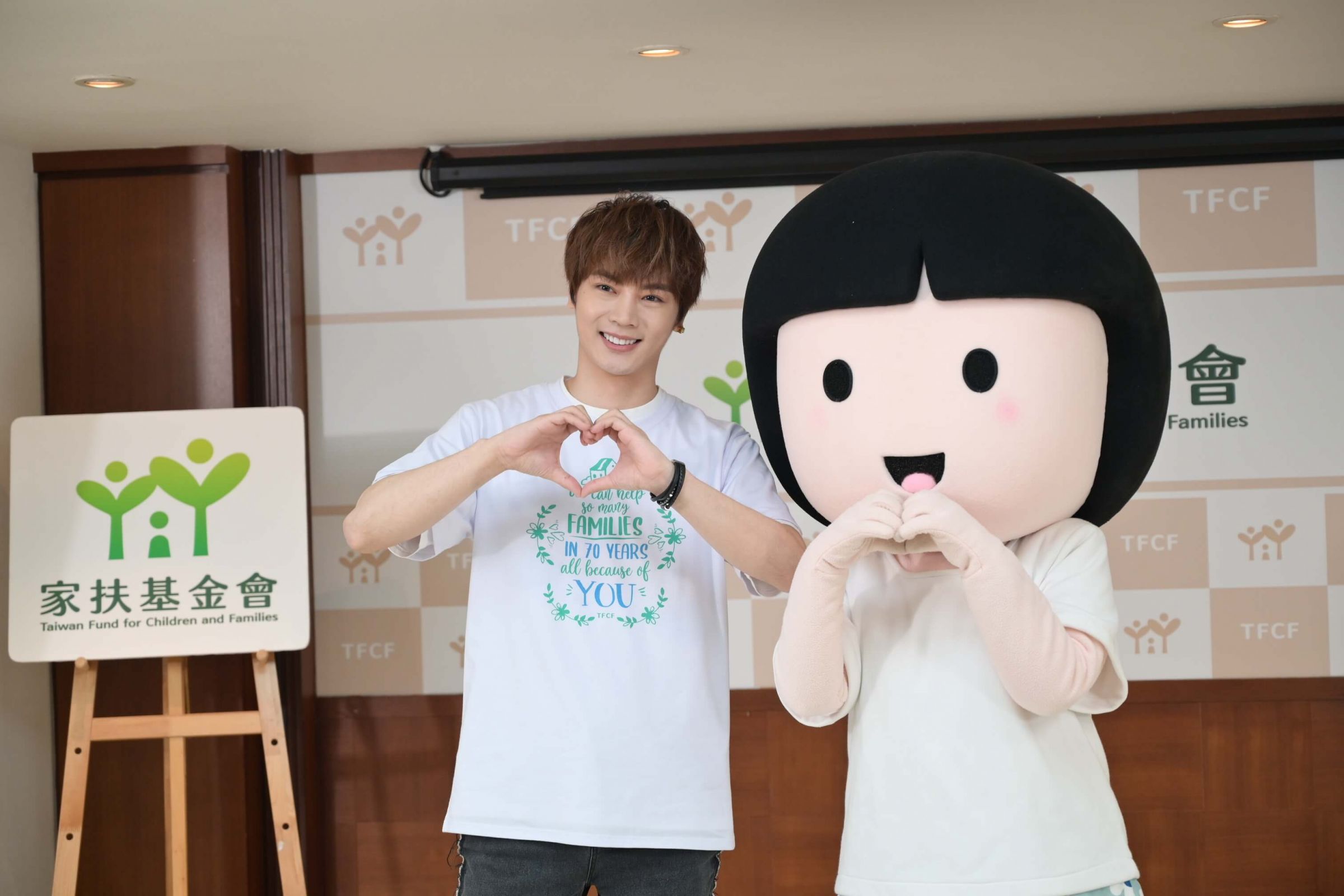 抖音男神「古曜威」挺家扶 號召前輩們做公益!