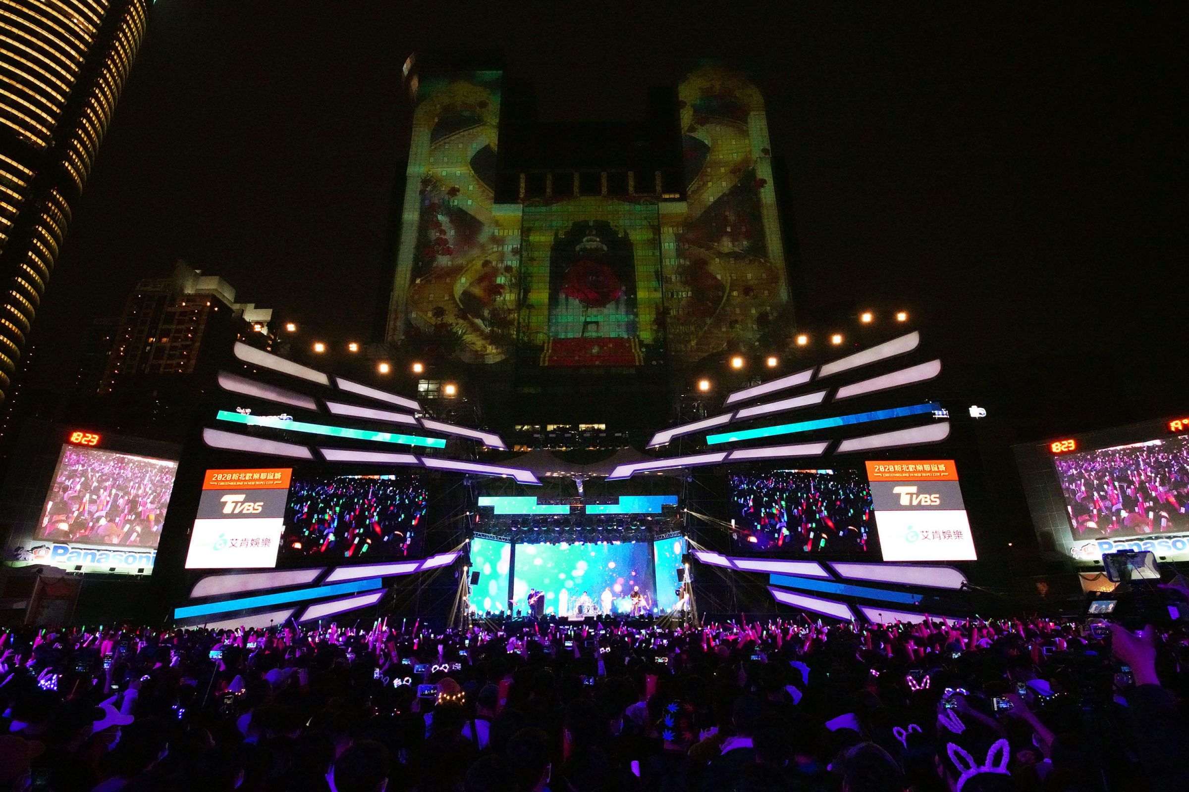 吳卓源「平口露香肩」辣翻天　「新專輯進度」搶先曝光！