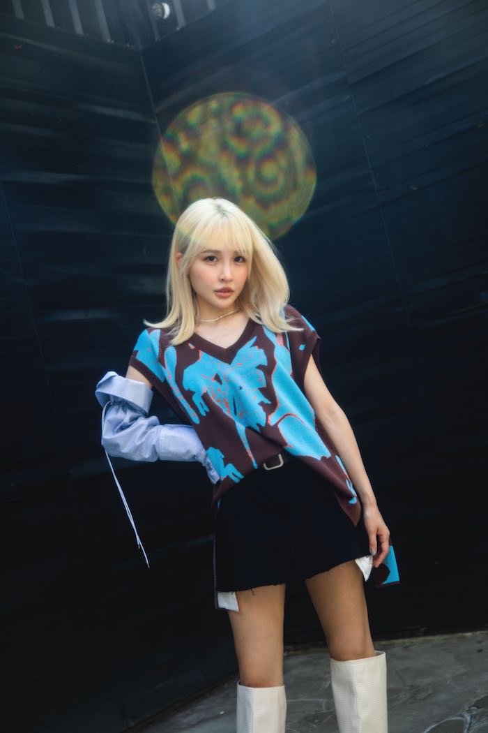 張若凡輕甜節奏新單曲上架！亮麗金髮新造型亮相！