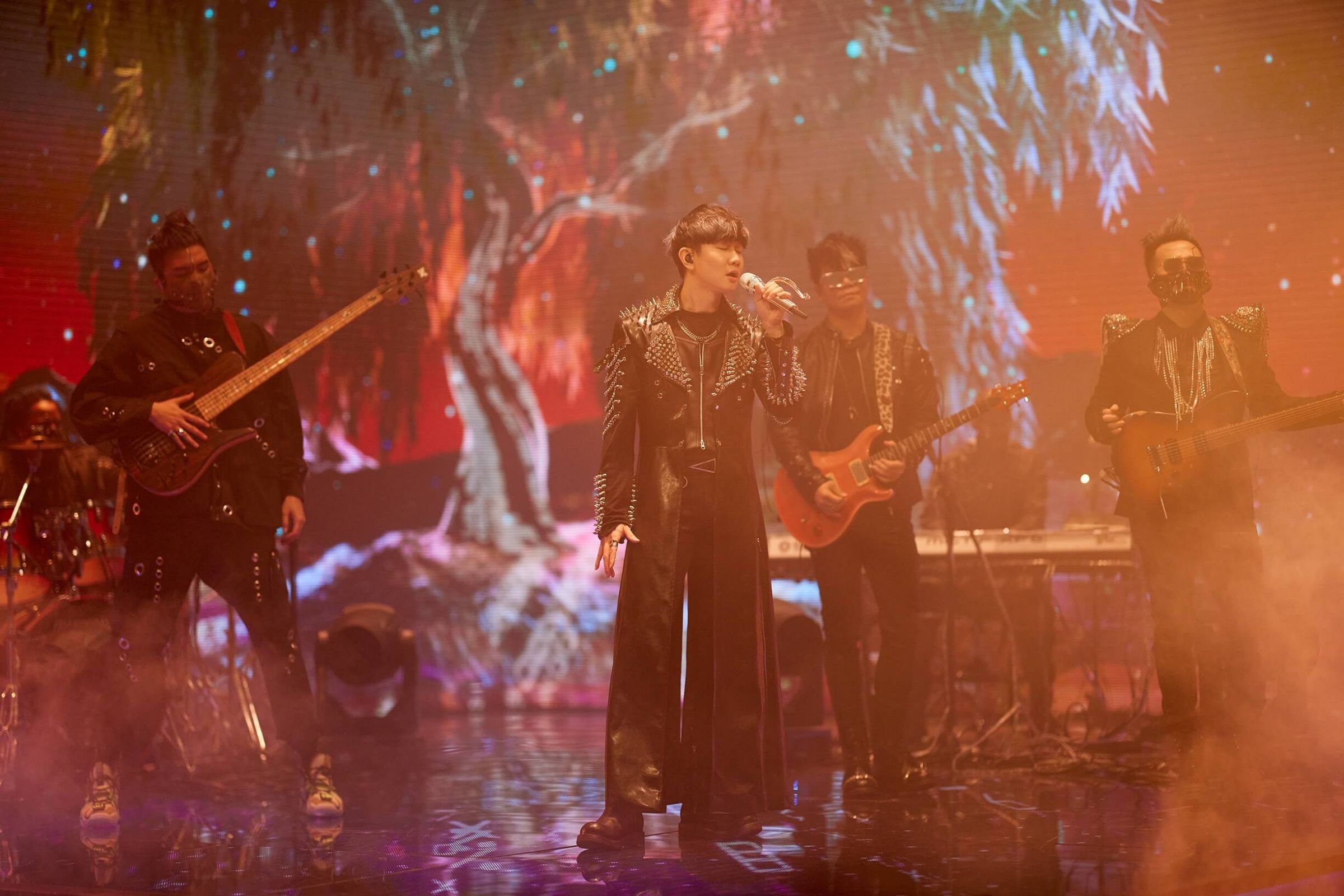 林俊傑「外套重15KG」　出道18年致謝歌迷：謝謝一路以來的支持！