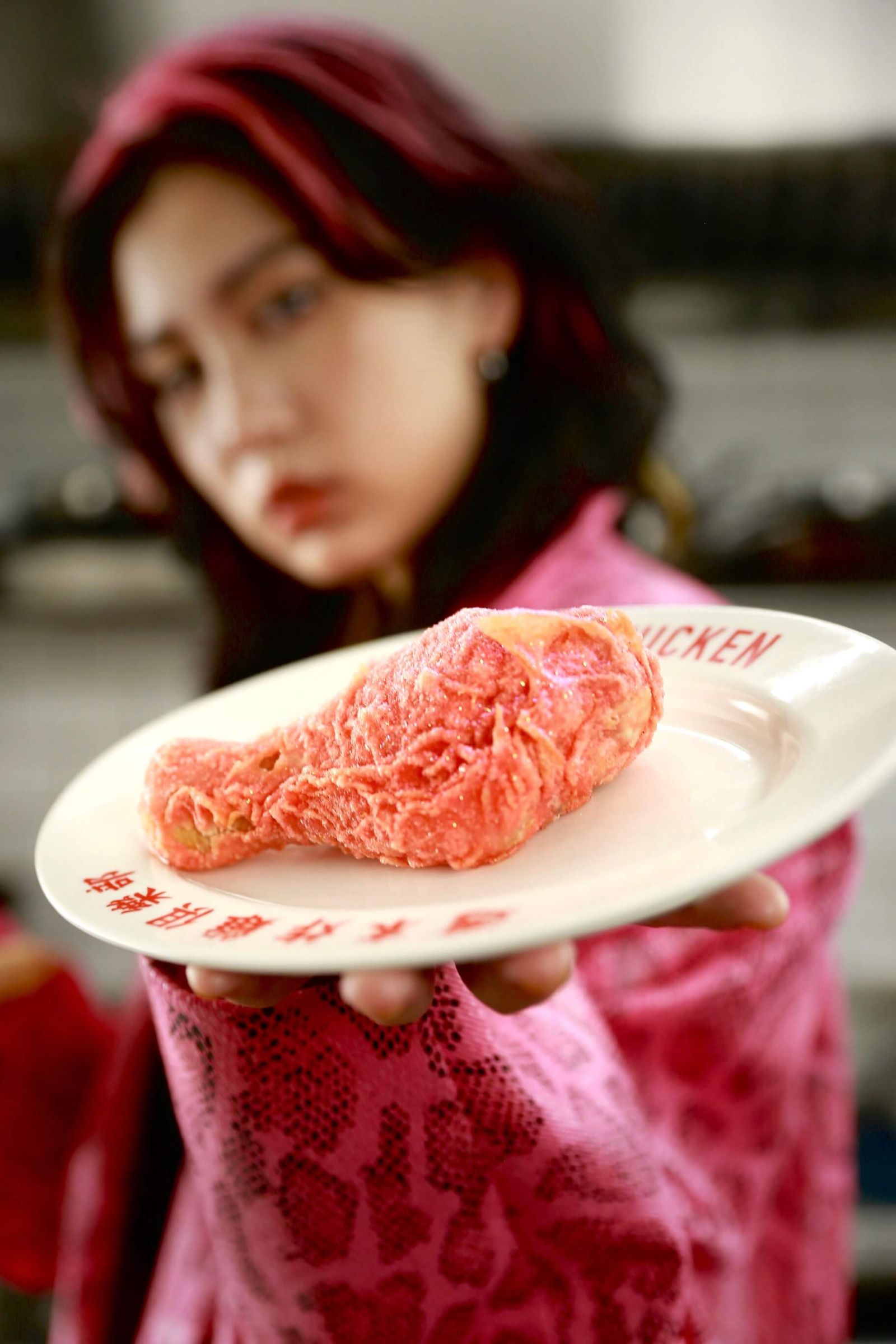 樂壇新人「合作炸雞店」　首推粉色炸雞主題歌曲！