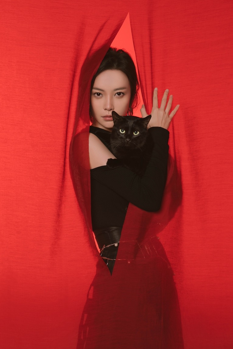 于文文2021年新專輯《于文文/幕間劇》正式上線：音樂更直率、坦承！