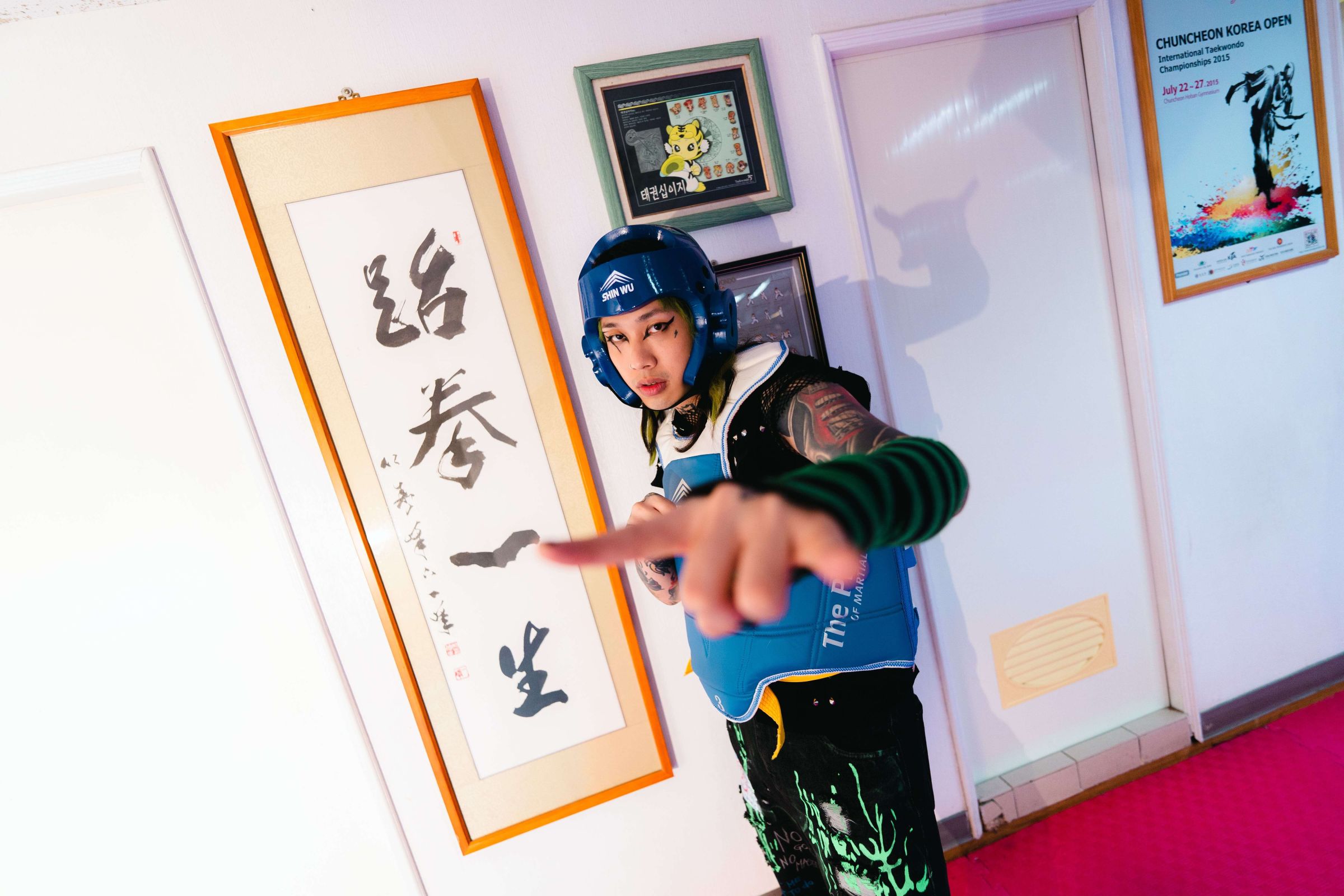 Marz23新單曲設下各種挑戰關卡 　挑戰高空彈跳當場簽下生死狀！