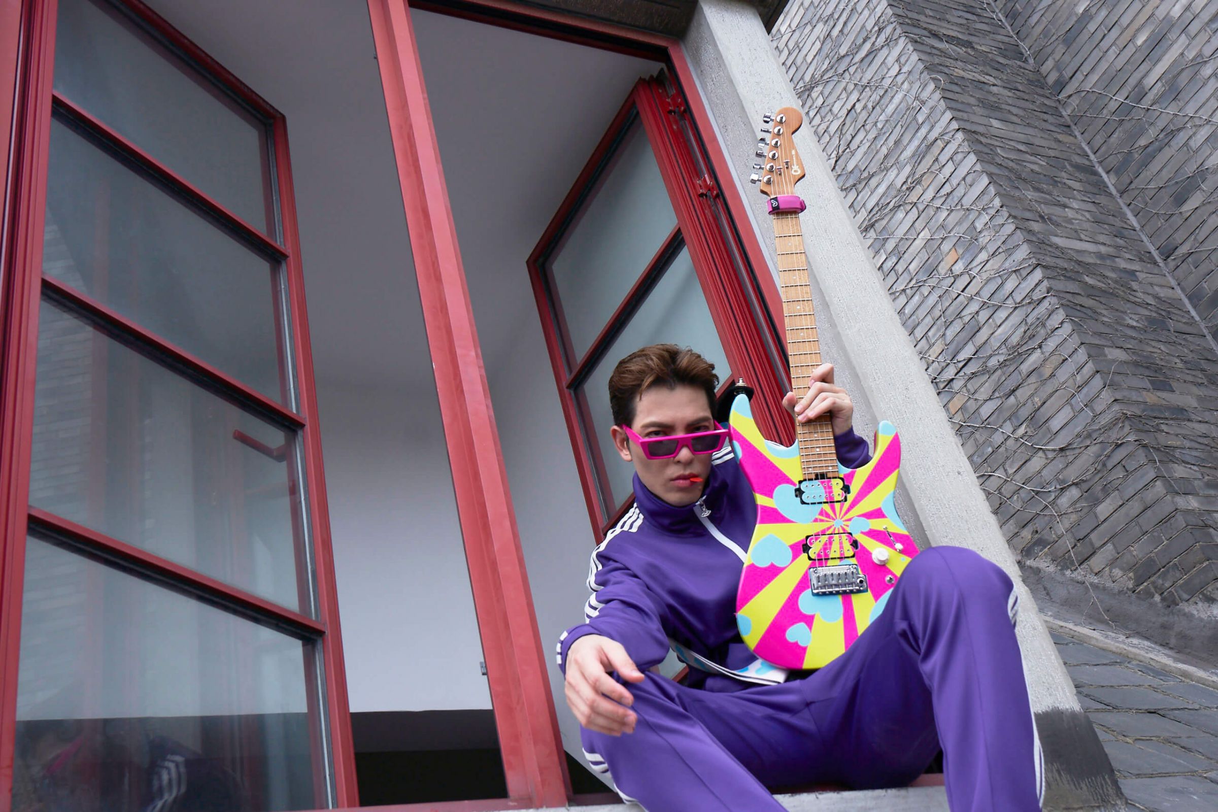 蕭敬騰推出新單曲　歌曲寫下現代人「被網路綁架」心聲！